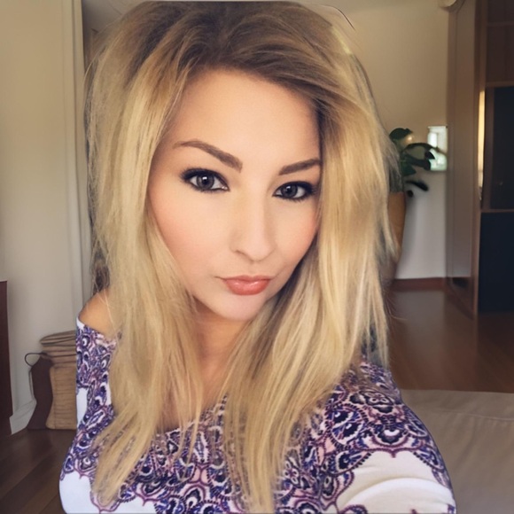 Meet your Posher - Anna 🌿 - Picture 1 of 1